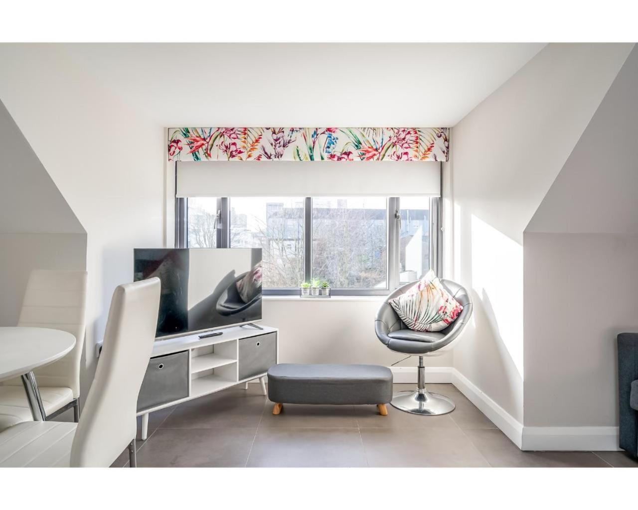 Central Belfast Apartments Utility Street ภายนอก รูปภาพ