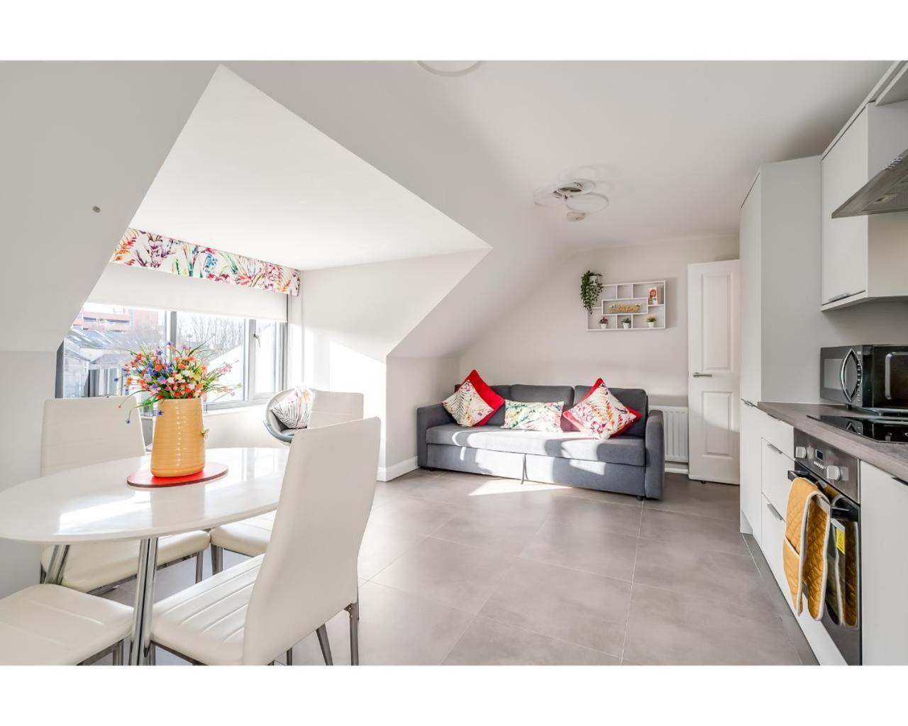 Central Belfast Apartments Utility Street ภายนอก รูปภาพ